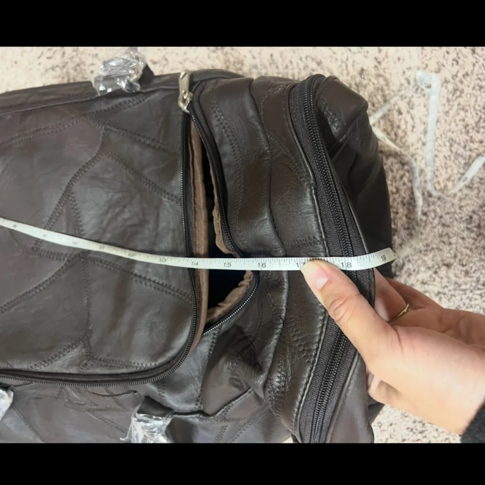 NEW BROWN DUFFLE BAG WITH ACCESSORIES